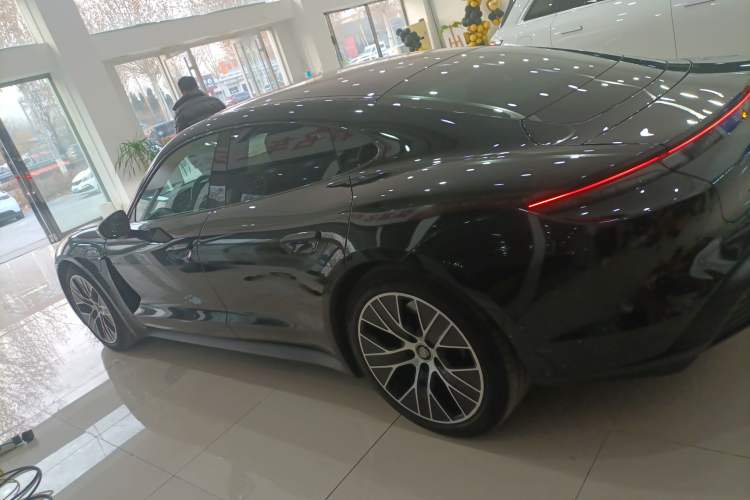 Used Porsche Taycan 2022 Taycan Left Side