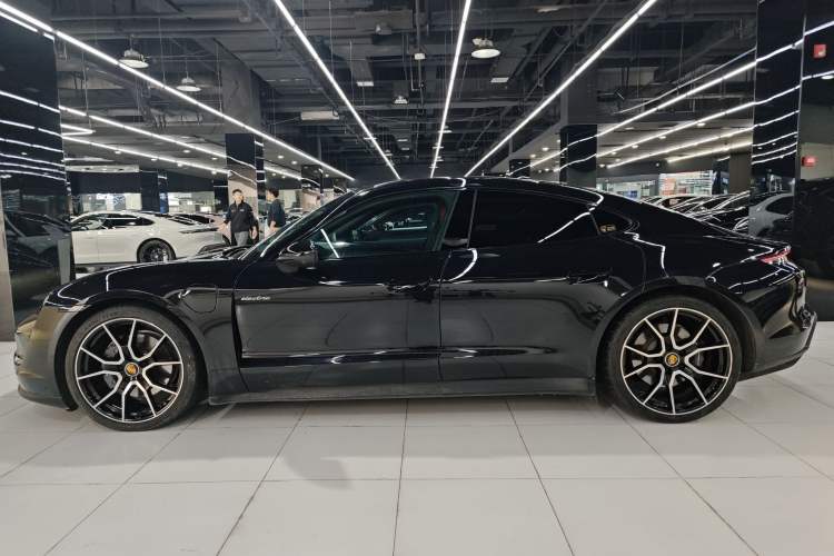 Used Porsche Taycan 2022 Taycan Left Side