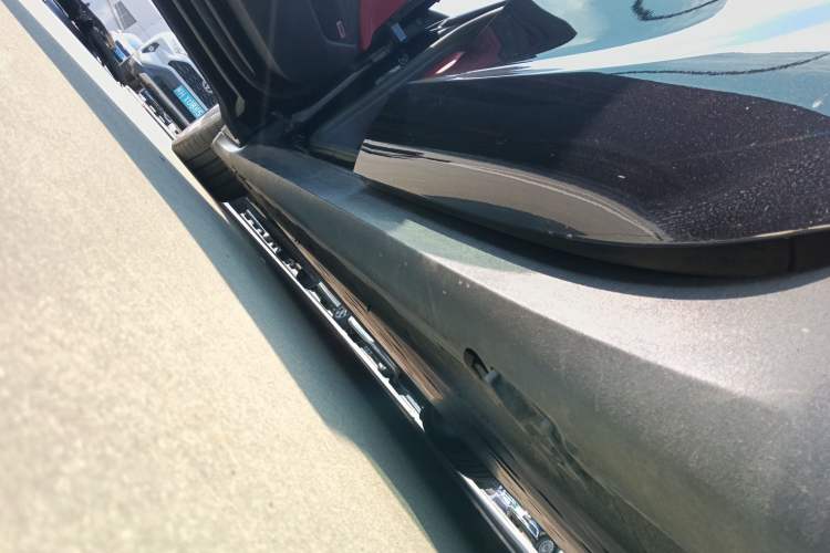 Used Porsche Taycan 2022-Year Updated Taycan Left Side Sill