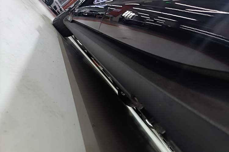 Used Porsche Taycan 2022-Year Updated Taycan Left Side Sill
