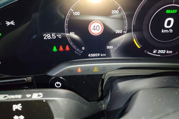 Used Porsche Taycan 2022 Taycan Odometer Close Up