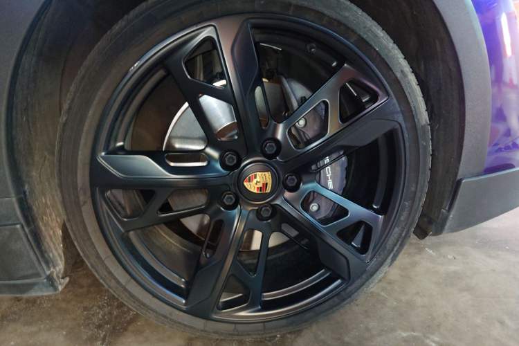 Used Porsche Taycan 2022 Taycan 4 Cross Turismo Right Front Wheel Hub