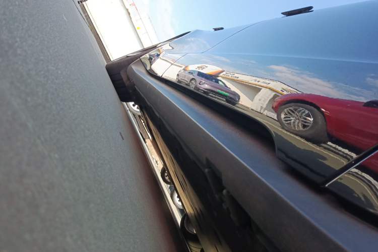 Used Porsche Taycan 2022-Year Updated Taycan Right Side Sill