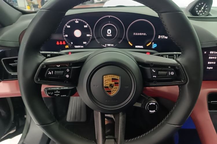 Used Porsche Taycan 2022-Year Updated Taycan Steering Wheel