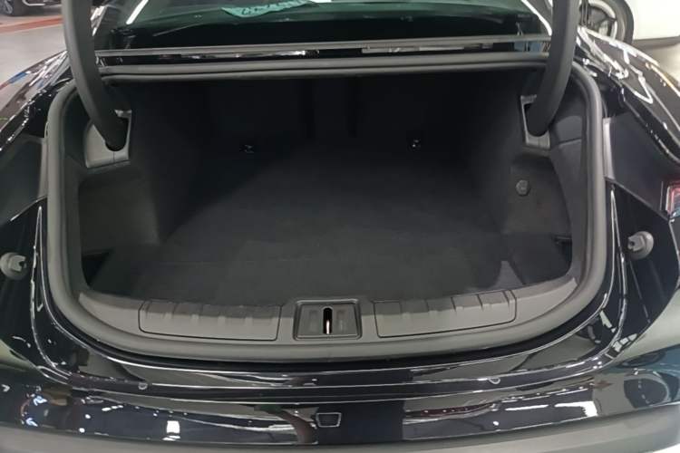 Used Porsche Taycan 2022-Year Updated Taycan Trunk