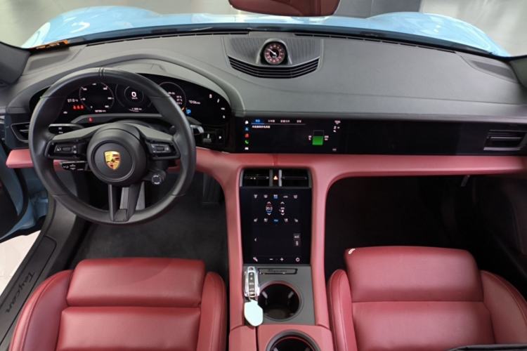 Used Porsche Taycan 2022-Year Updated Taycan Center Console