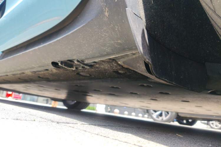 Used Porsche Taycan 2022-Year Updated Taycan Chassis Rear Left