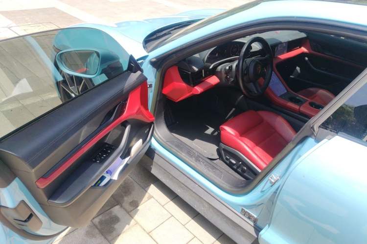 Used Porsche Taycan 2022-Year Updated Taycan Driver Seat
