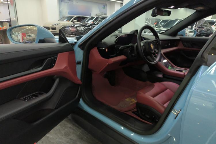 Used Porsche Taycan 2022-Year Updated Taycan Driver Seat