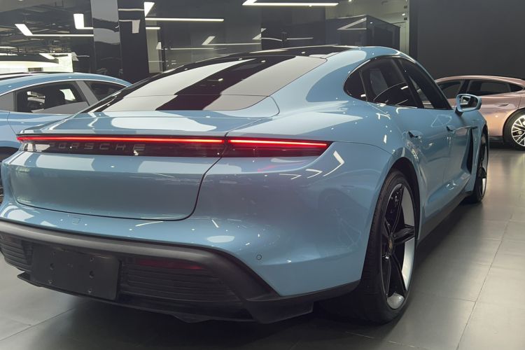 Used Porsche Taycan 2022-Year Updated Taycan Exterior 3