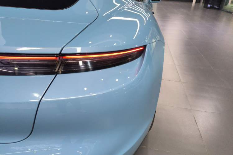 Used Porsche Taycan 2022 Taycan Exterior 3