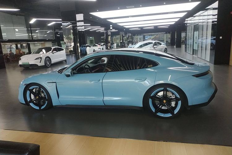 Used Porsche Taycan 2022-Year Updated Taycan Exterior 3