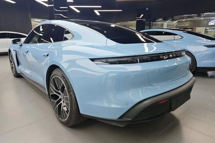 Used Porsche Taycan 2022-Year Updated Taycan Exterior 3