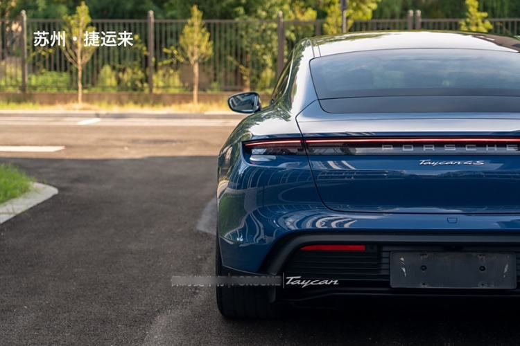 Used Porsche Taycan 2022-Year Restyled Taycan 4S Exterior 4