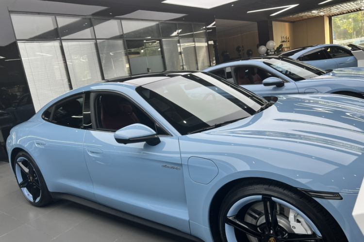 Used Porsche Taycan 2022-Year Updated Taycan Exterior 4