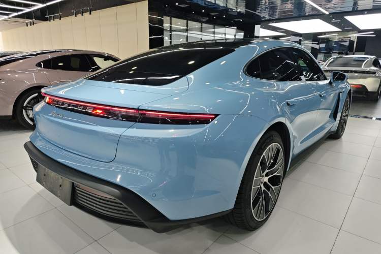 Used Porsche Taycan 2022-Year Updated Taycan Exterior 5