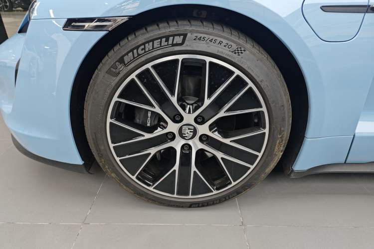 Used Porsche Taycan 2022-Year Updated Taycan Exterior 7