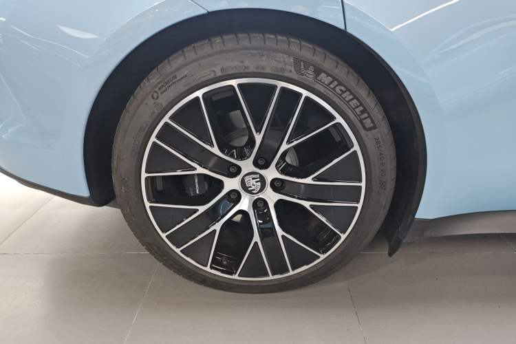 Used Porsche Taycan 2022-Year Updated Taycan Exterior 8