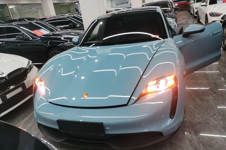 Used Porsche Taycan 2022-Year Updated Taycan Front