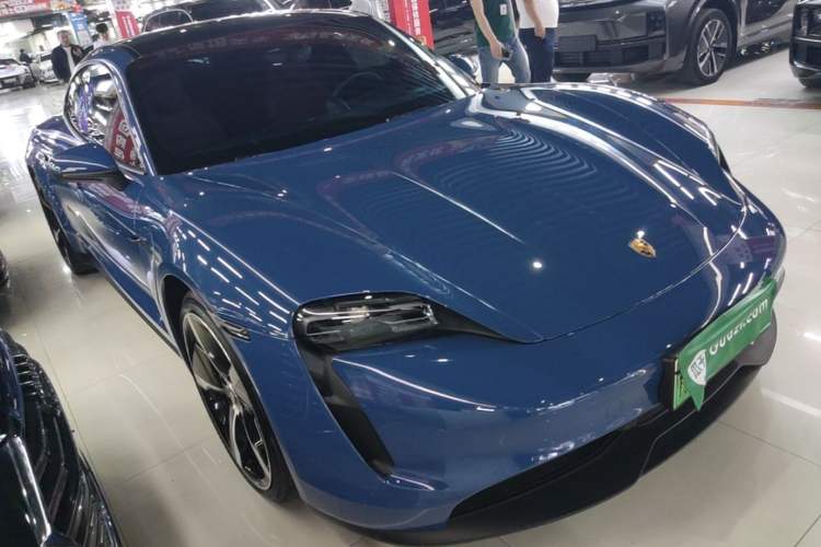 Used Porsche Taycan 2022 Taycan Front Right 45 Deg