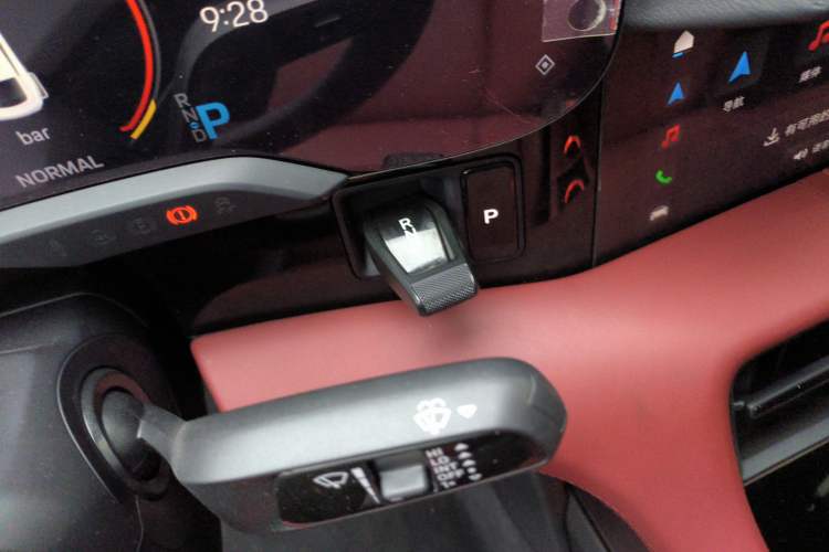 Used Porsche Taycan 2022-Year Updated Taycan Gear Lever