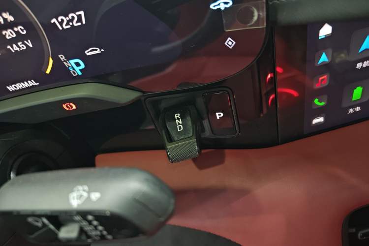 Used Porsche Taycan 2022-Year Updated Taycan Gear Lever