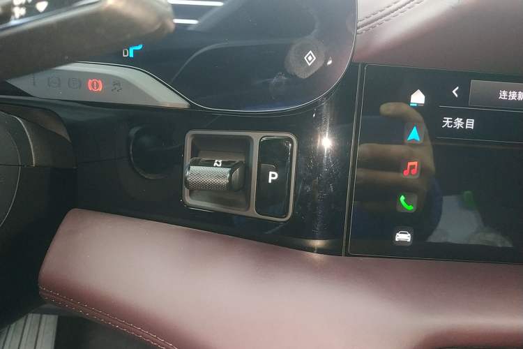 Used Porsche Taycan 2022-Year Updated Taycan Gear Lever