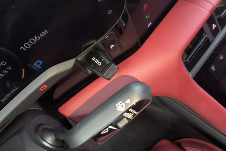 Used Porsche Taycan 2022-Year Updated Taycan Gear Lever