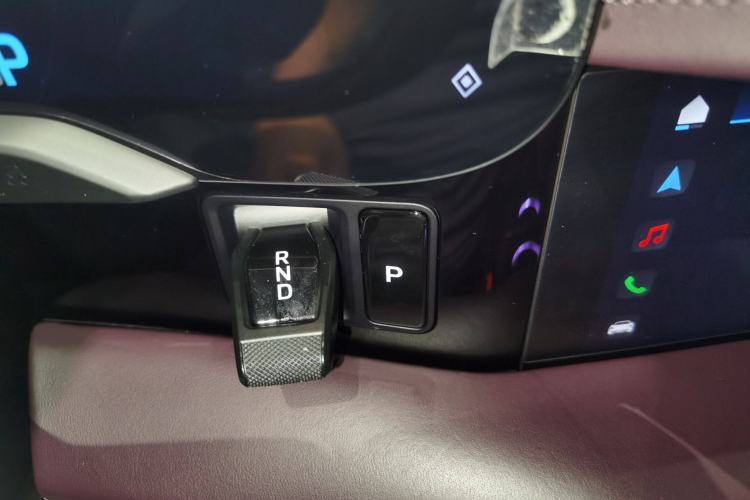 Used Porsche Taycan 2022-Year Restyled Taycan 4S Gear Lever