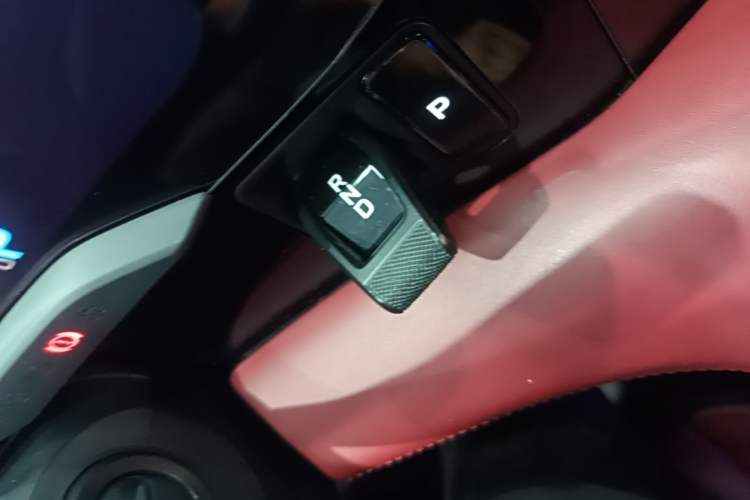 Used Porsche Taycan 2022-Year Updated Taycan Gear Lever