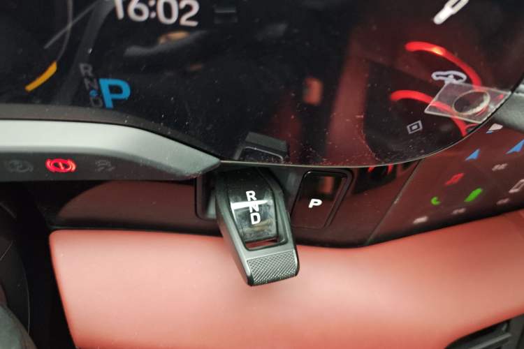 Used Porsche Taycan 2022-Year Updated Taycan Gear Lever