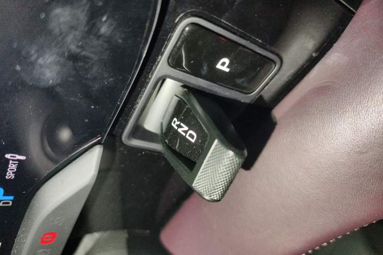 Used Porsche Taycan 2022-Year Updated Taycan Gear Lever