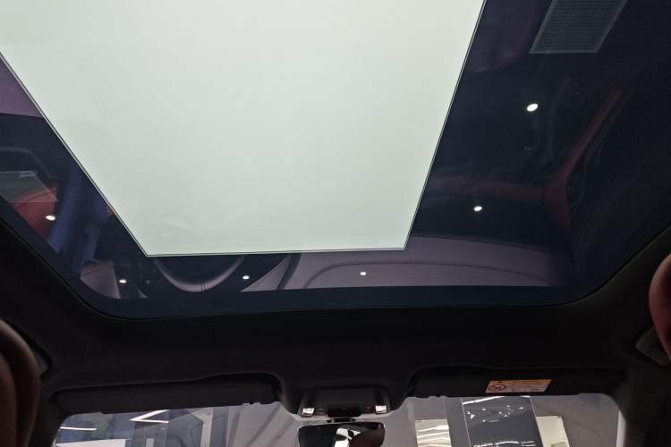 Used Porsche Taycan 2022-Year Updated Taycan Headliner