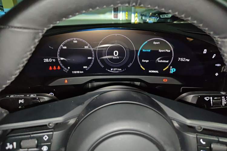 Used Porsche Taycan 2022-Year Updated Taycan Instrument Cluster