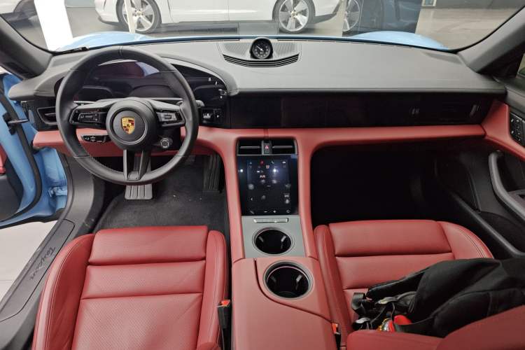 Used Porsche Taycan 2022-Year Updated Taycan Interior 2