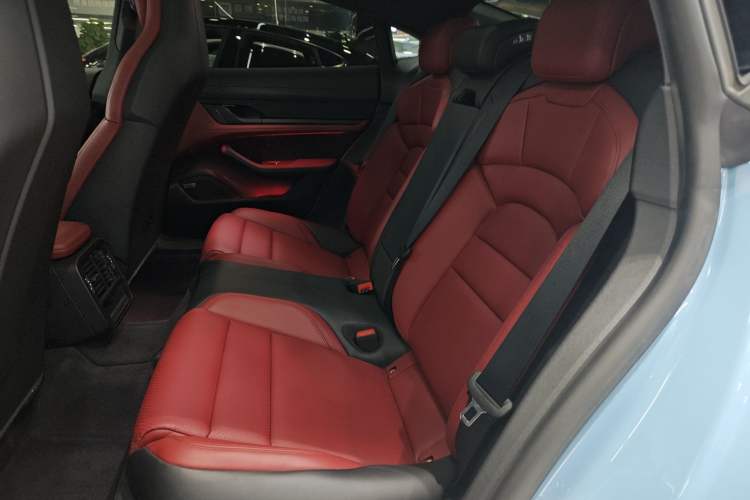 Used Porsche Taycan 2022-Year Updated Taycan Interior 4