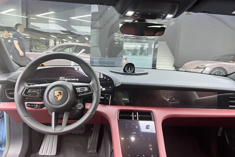 Used Porsche Taycan 2022-Year Updated Taycan Interior 9