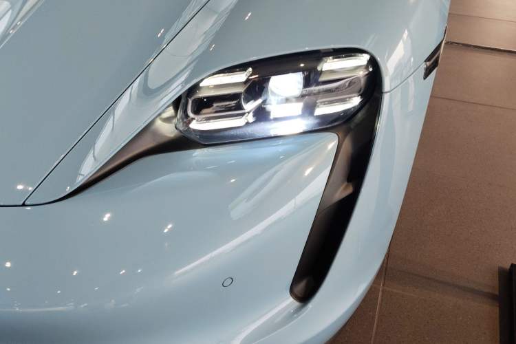 Used Porsche Taycan 2022 Taycan Left Front Headlight