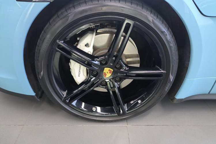 Used Porsche Taycan 2022-Year Updated Taycan Left Front Wheel Hub