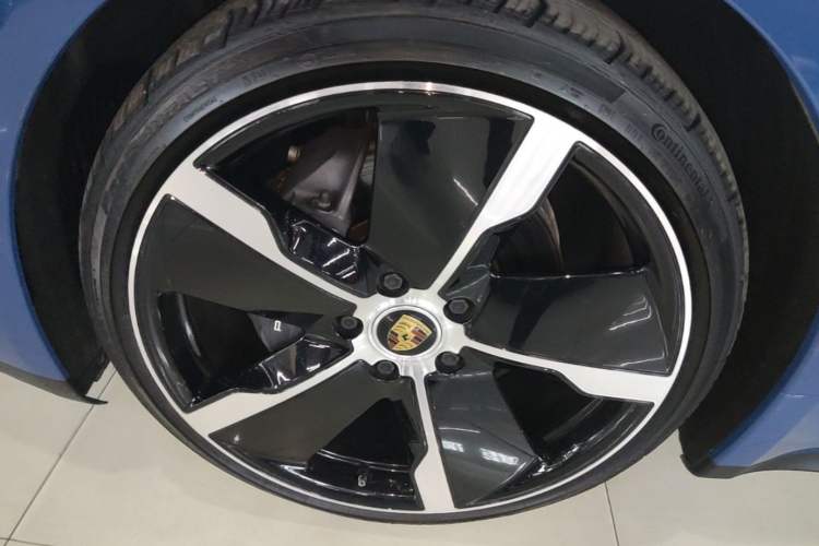 Used Porsche Taycan 2022 Taycan Left Front Wheel Hub