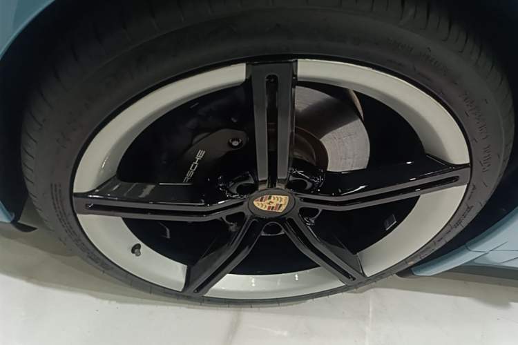 Used Porsche Taycan 2022-Year Updated Taycan Left Front Wheel Hub