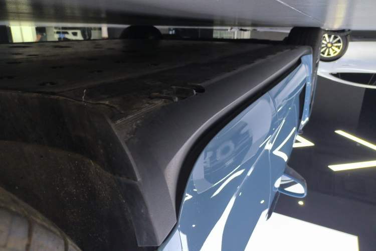 Used Porsche Taycan 2022-Year Updated Taycan Left Side Sill