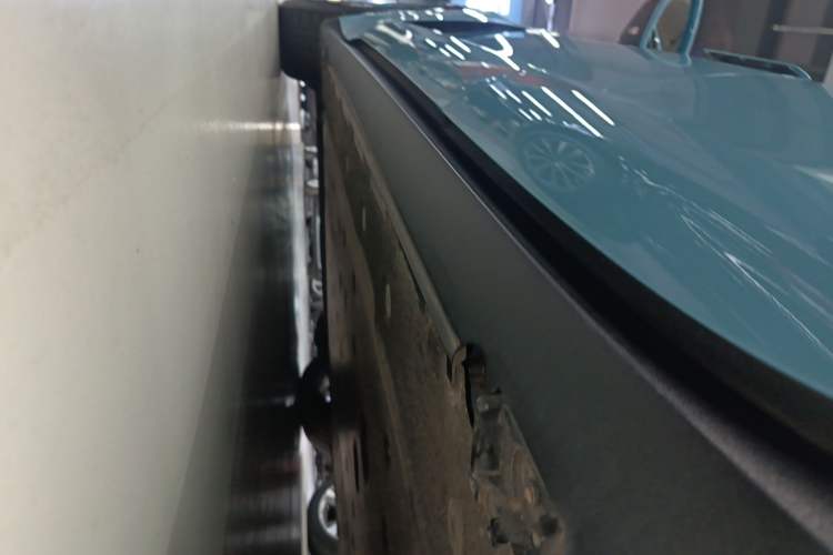 Used Porsche Taycan 2022-Year Updated Taycan Left Side Sill