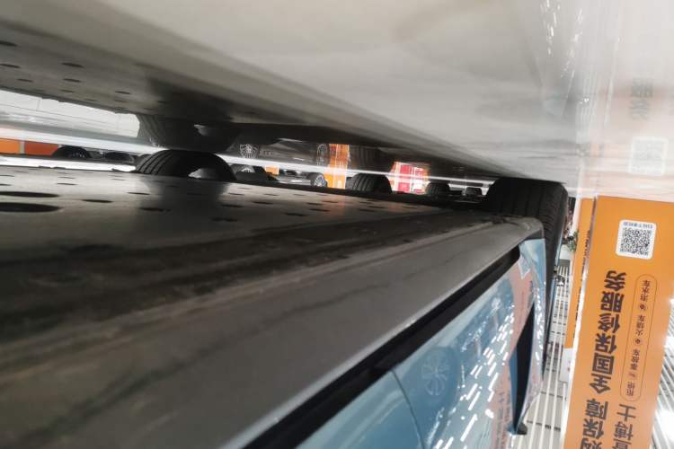 Used Porsche Taycan 2022-Year Updated Taycan Left Side Sill