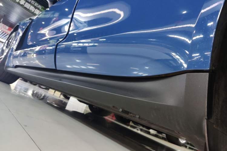 Used Porsche Taycan 2022 Taycan Left Side Sill