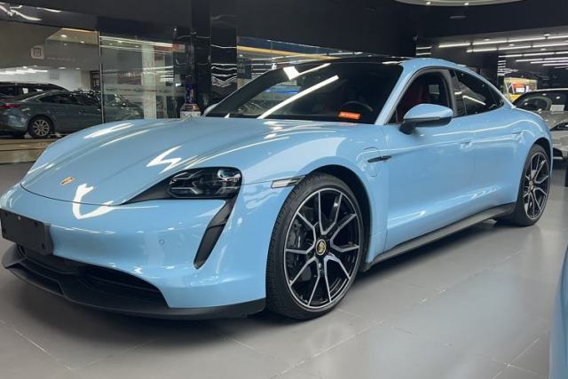 Used Porsche Taycan 2022-Year Updated Taycan