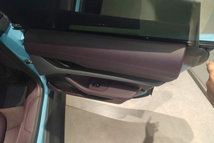 Used Porsche Taycan 2022 Taycan Right Rear Door Interior