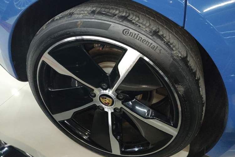 Used Porsche Taycan 2022 Taycan Right Rear Wheel Hub