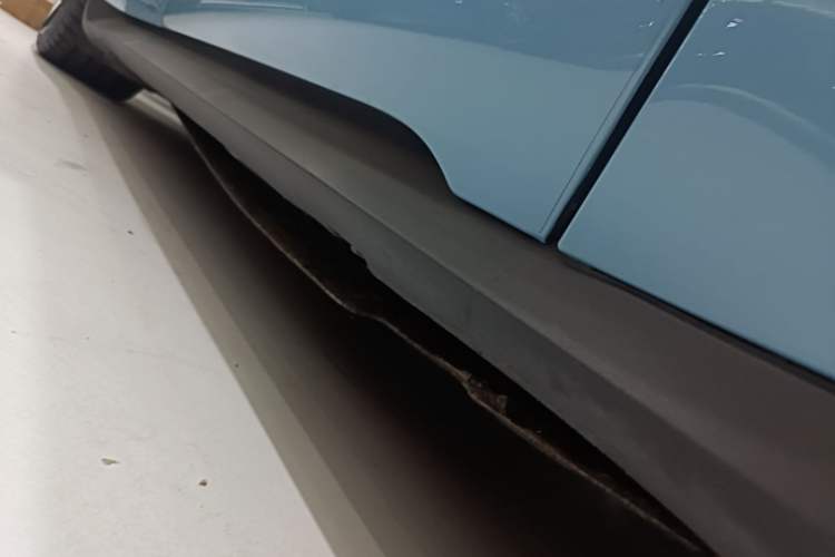Used Porsche Taycan 2022-Year Updated Taycan Right Side Sill