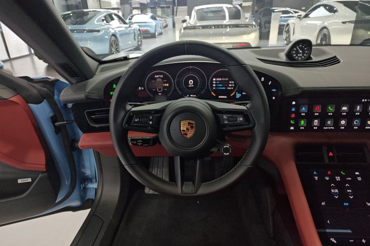 Used Porsche Taycan 2022-Year Updated Taycan Steering Wheel